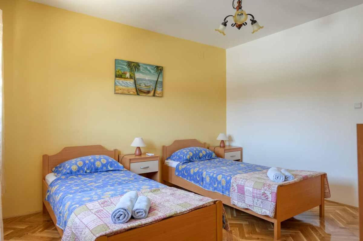 House Melly With Swimming Pool Villa Rovinjsko Selo Exterior foto